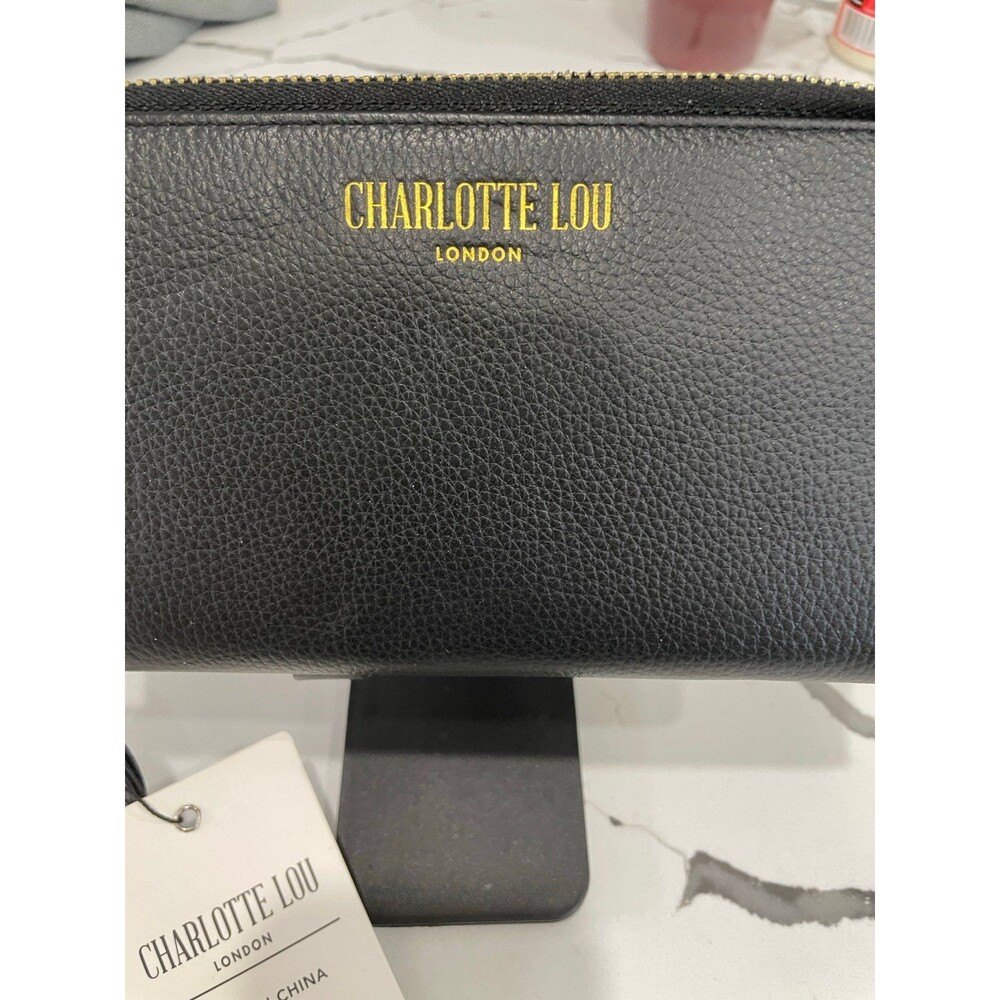 Charlotte Lou Leather Zip Wristlet/Wallet  NWT